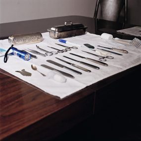 Mohel's instruments